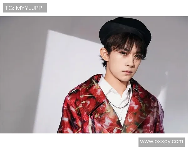 足球明星贝雷帽背后的故事与传奇人物揭秘